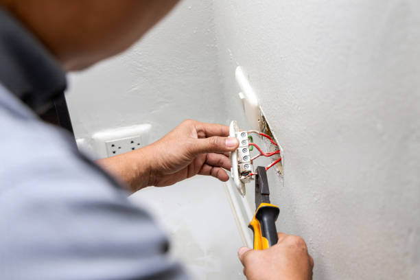 Best Emergency Electrical Repair  in Lake Mohegan, NY